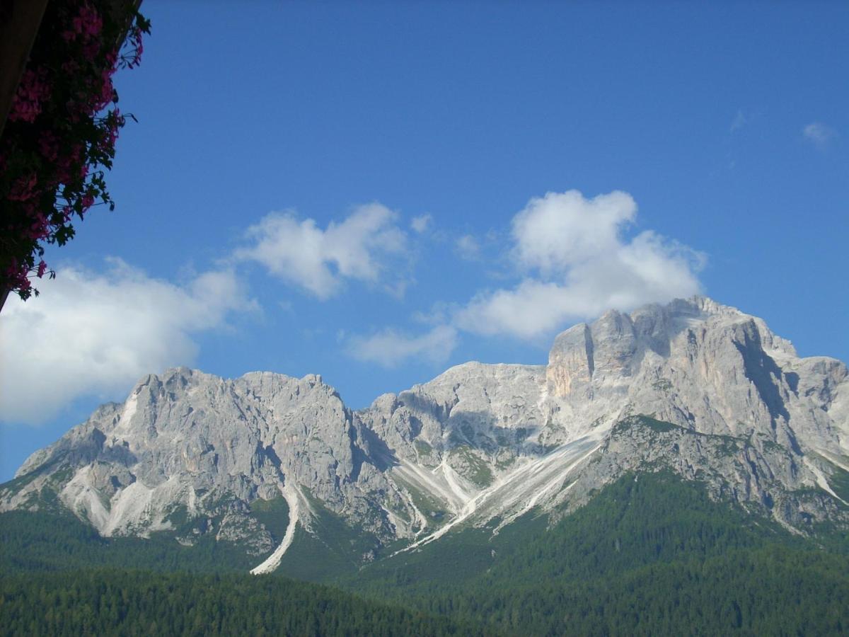Hotel Dolomiti Di De Martin D Oscar โคเมลิโค ซุปเปริออเร ภายนอก รูปภาพ