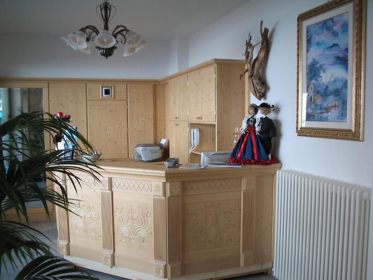 Hotel Dolomiti Di De Martin D Oscar โคเมลิโค ซุปเปริออเร ภายนอก รูปภาพ