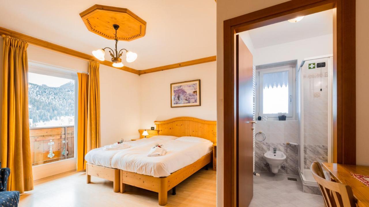 Hotel Dolomiti Di De Martin D Oscar โคเมลิโค ซุปเปริออเร ภายนอก รูปภาพ