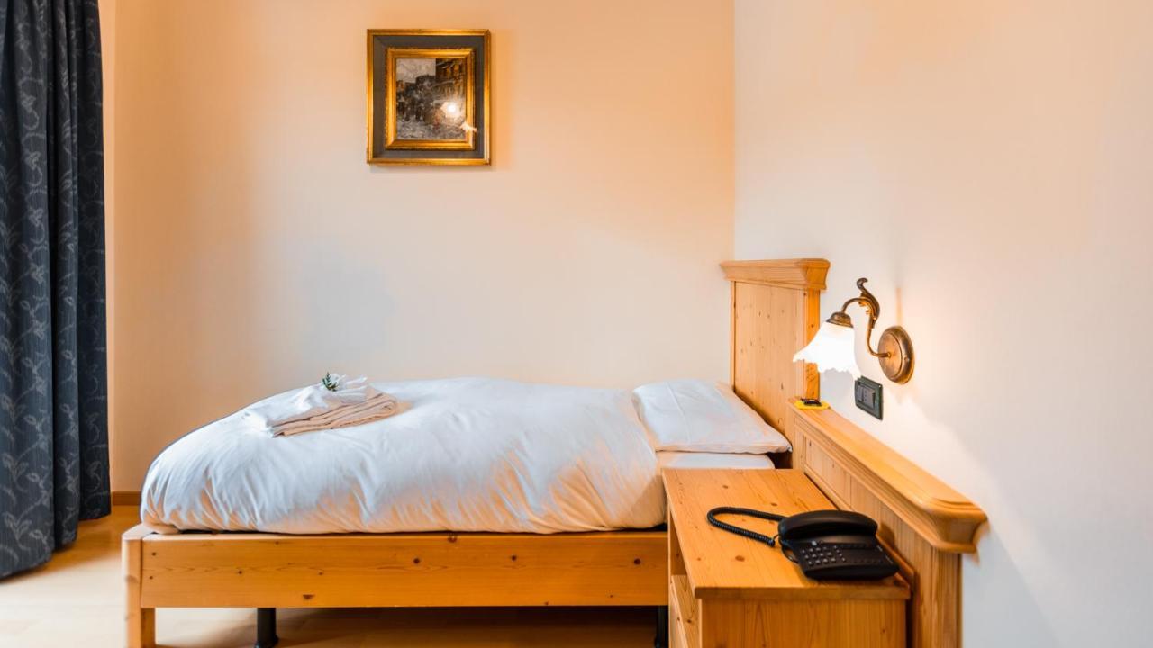 Hotel Dolomiti Di De Martin D Oscar โคเมลิโค ซุปเปริออเร ภายนอก รูปภาพ