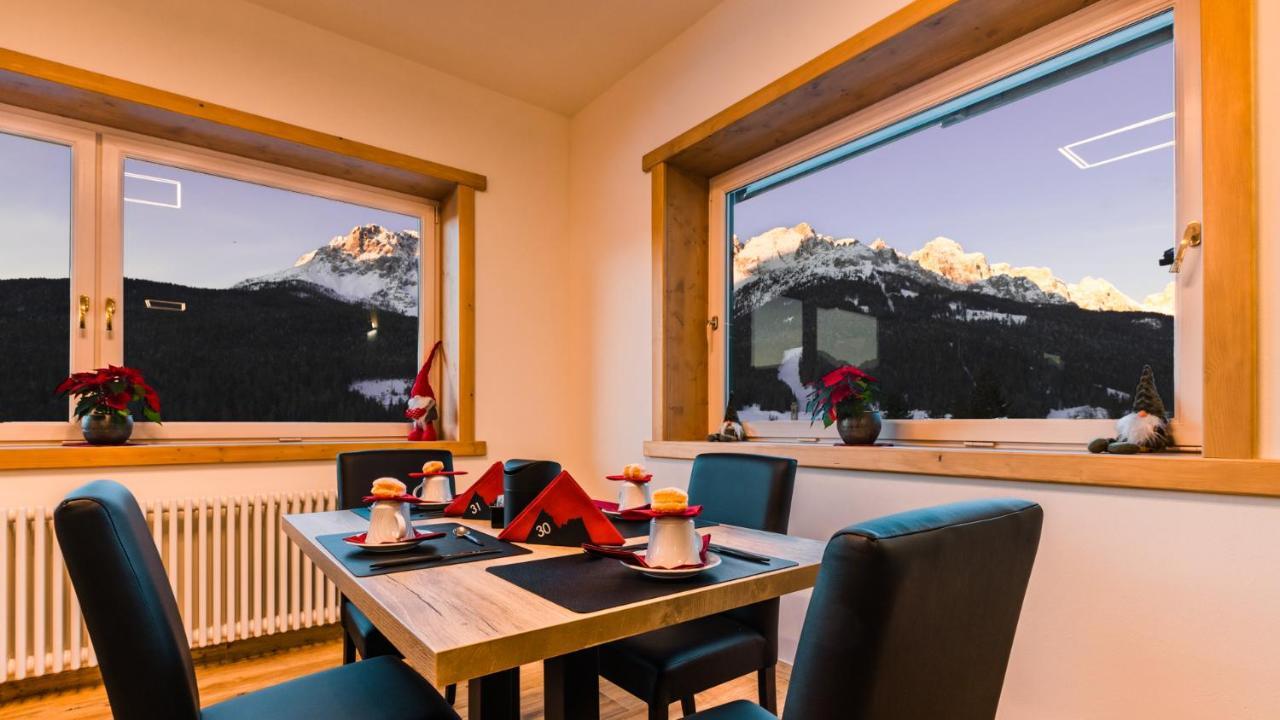 Hotel Dolomiti Di De Martin D Oscar โคเมลิโค ซุปเปริออเร ภายนอก รูปภาพ