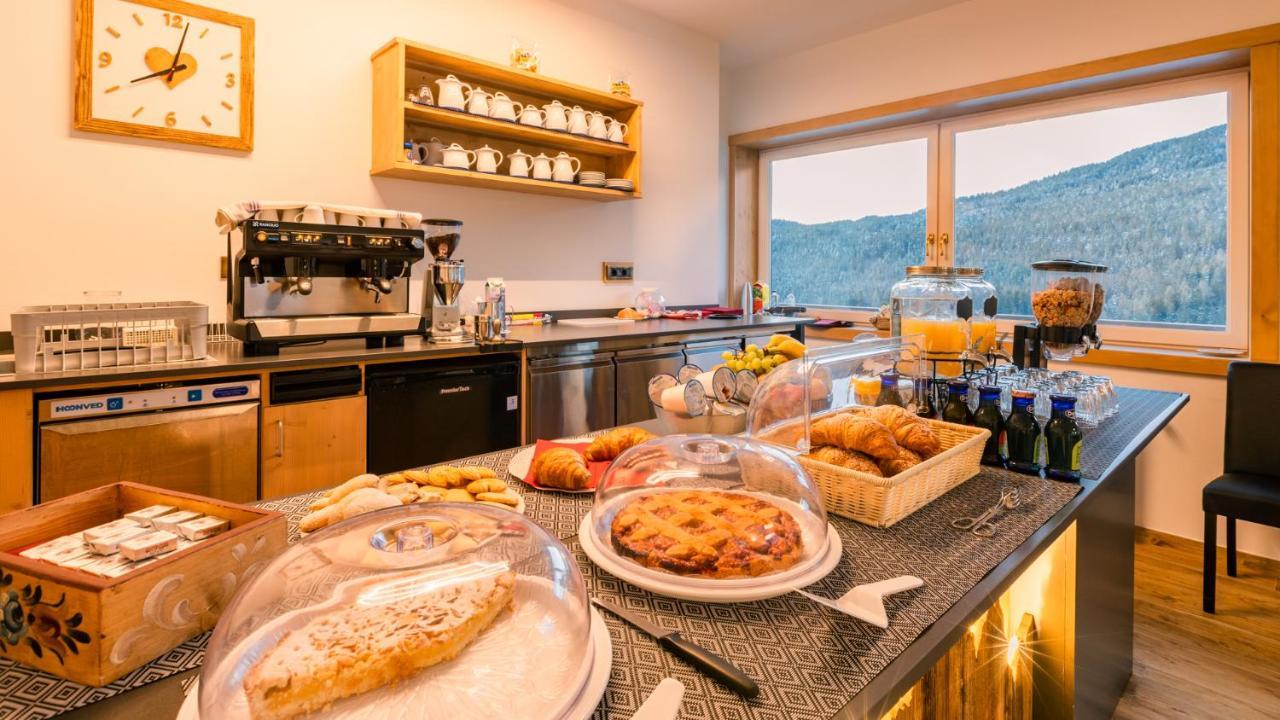 Hotel Dolomiti Di De Martin D Oscar โคเมลิโค ซุปเปริออเร ภายนอก รูปภาพ