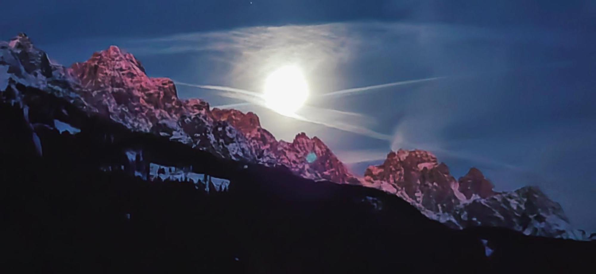 Hotel Dolomiti Di De Martin D Oscar โคเมลิโค ซุปเปริออเร ภายนอก รูปภาพ